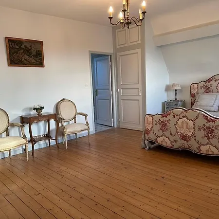 Chateau De Fontenaille * Saint-Pierre-Des-Landes