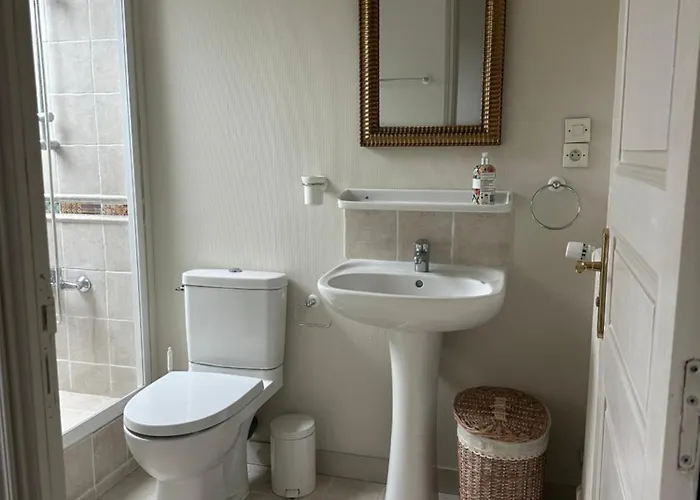 Château De Fontenaille Couette-café